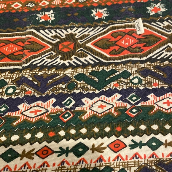 Obey t-shirt - Picture 2 of 6